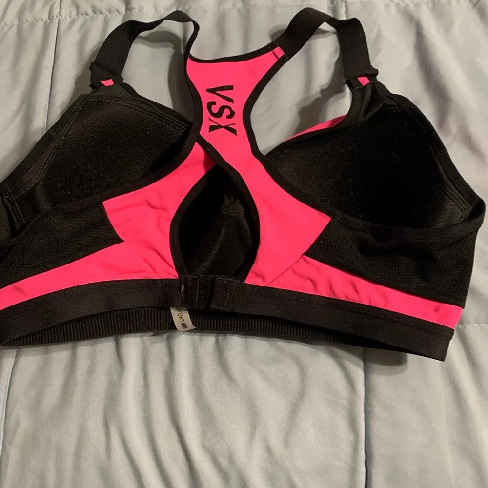 Vs Bra - Picture 2 of 4